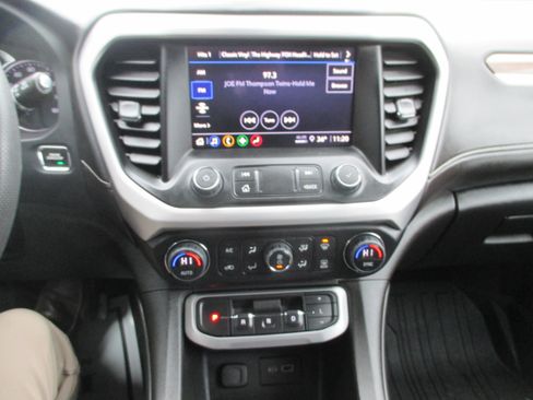 Used 2023 GMC Acadia SLE w/ Driver Convenience Package image 21