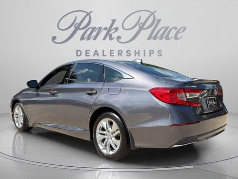 Used 2018 Honda Accord LX image 3