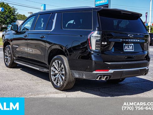 Used 2026 Chevrolet Suburban High Country w/ Sun And Tow Package AWD/4WD image 7