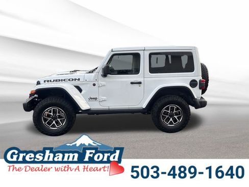 Used 2025 Jeep Wrangler Rubicon image 2