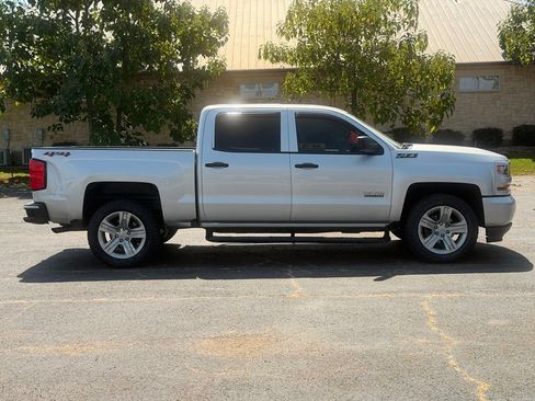 Used 2018 Chevrolet Silverado 1500 Custom w/ Texas Edition AWD/4WD image 4