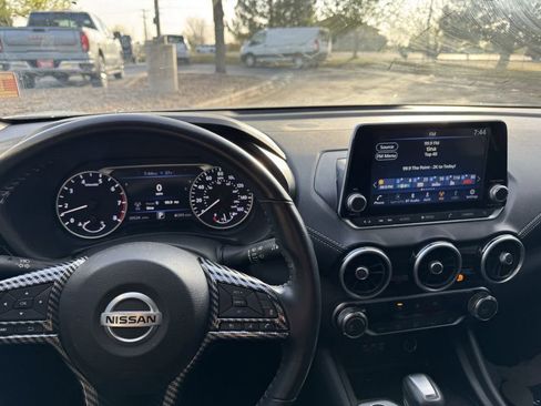 Used 2022 Nissan Sentra SV w/ Trunk Package image 8