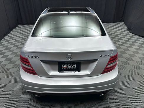 Used 2013 Mercedes-Benz C 300 Sport image 4