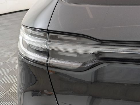 Used 2026 Porsche Macan AWD/4WD image 15