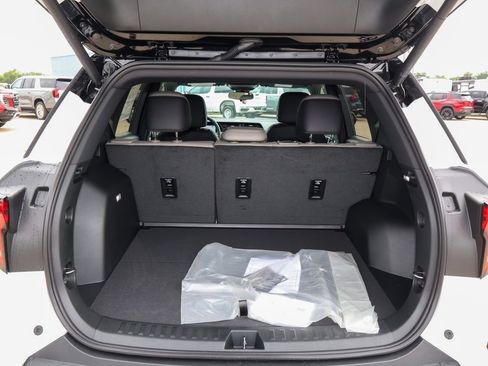 New 2027 GMC Terrain Elevation w/ Elevation Premium Package FWD image 5