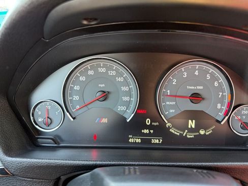 Used 2015 BMW M4 Convertible RWD image 21