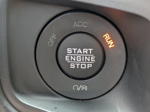 Used 2025 Jeep Wrangler Unlimited Sahara w/ Safety Group AWD/4WD image 31