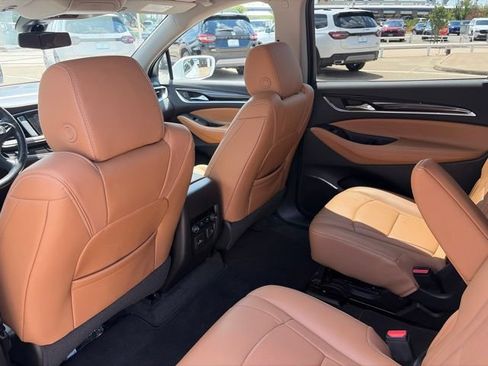 Used 2019 Buick Enclave Essence w/ Trailering Package, 5000 lbs. FWD image 10
