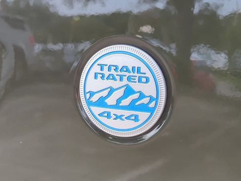 Used 2023 Jeep Wrangler Unlimited Sahara w/ Cold Weather Group AWD/4WD image 7