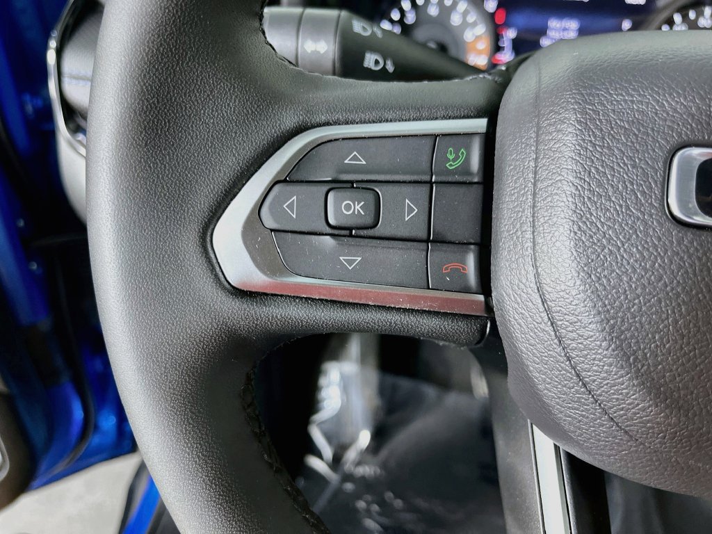 Used 2025 Jeep Compass Latitude w/ Altitude Special Edition AWD/4WD image 14