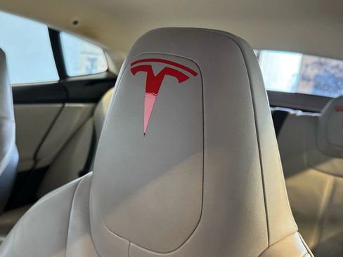 Used 2014 Tesla Model S RWD image 11