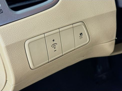Used 2011 Hyundai Elantra GLS FWD image 9