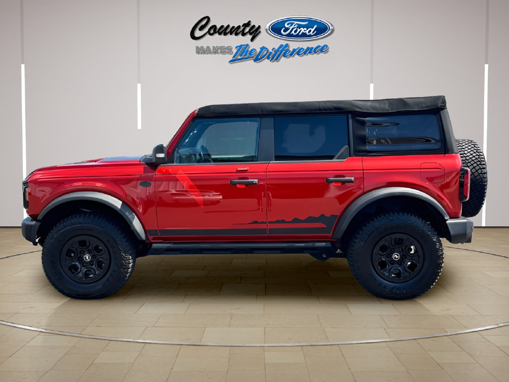 Used 2023 Ford Bronco Wildtrak AWD/4WD image 3