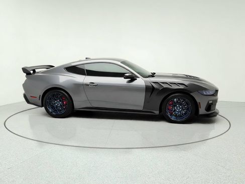 Used 2025 Ford Mustang GT Premium w/ GT Performance Package RWD image 10