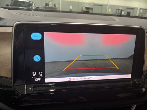 Certified 2025 Volkswagen Atlas SE AWD/4WD image 18