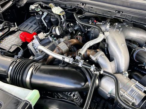 Used 2024 Ford F250 Lariat w/ Lariat Ultimate Package AWD/4WD image 32