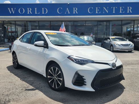 Used 2019 Toyota Corolla SE FWD image 1