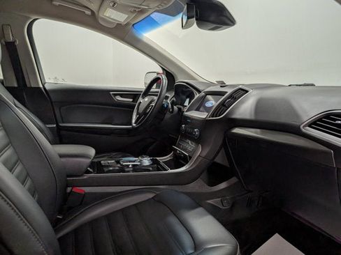 Used 2020 Ford Edge SEL w/ Convenience Package image 19
