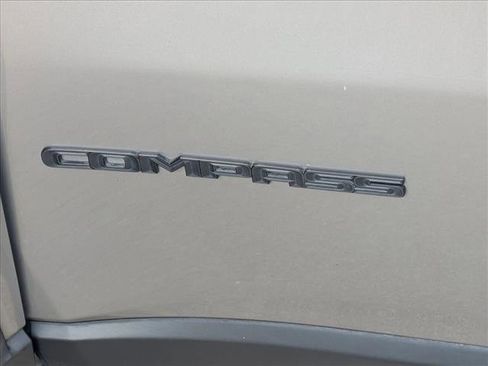 Used 2020 Jeep Compass Latitude image 21