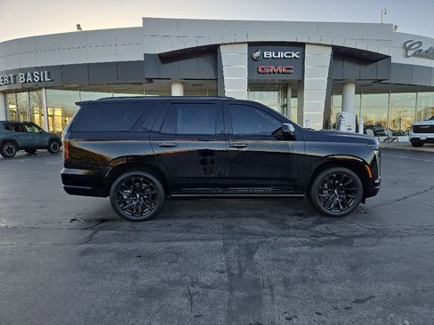 Certified 2025 Cadillac Escalade Sport w/ Touring Package AWD/4WD image 7