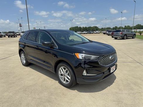 Used 2023 Ford Edge SEL w/ Convenience Package AWD/4WD image 2