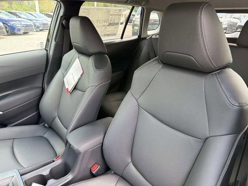 New 2026 Toyota Corolla Cross XLE w/ Convenience Package AWD/4WD image 11