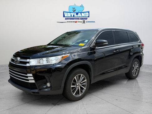 Used 2019 Toyota Highlander XLE FWD image 36