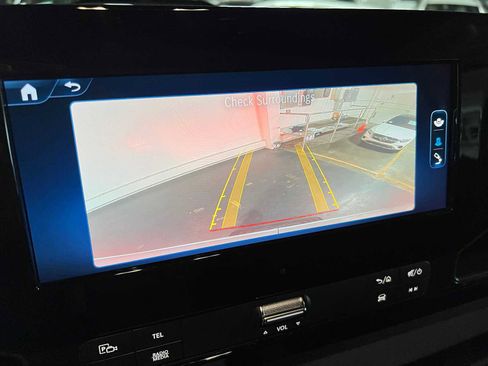 Used 2025 Mercedes-Benz Sprinter 2500 image 33