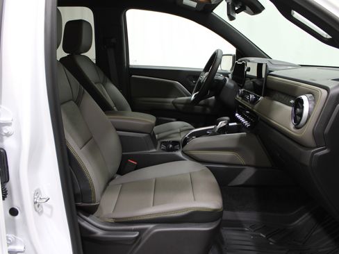 New 2026 Chevrolet Colorado ZR2 w/ Technology Package image 30