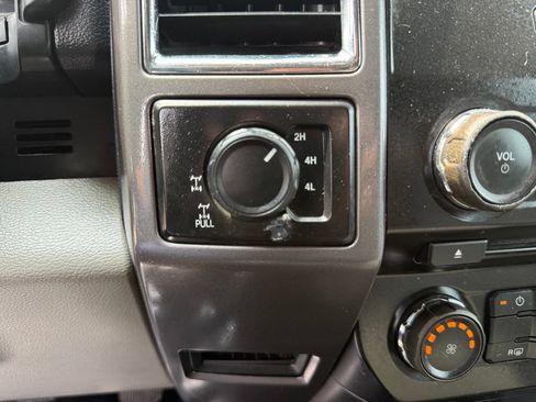 Used 2015 Ford F150 XLT w/ Equipment Group 301A Mid AWD/4WD image 31