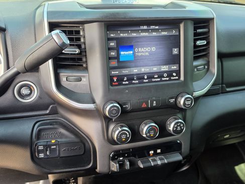 Used 2021 RAM 2500 Big Horn w/ Level 1 Equipment Group AWD/4WD image 9