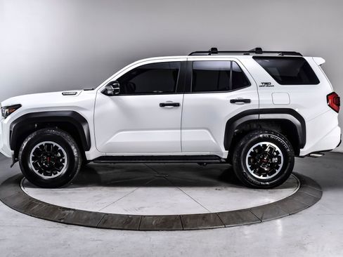 Used 2025 Toyota 4Runner TRD Off-Road Premium AWD/4WD image 3