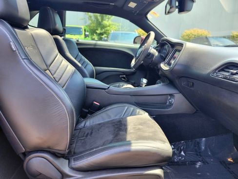 Used 2022 Dodge Challenger SRT Hellcat RWD image 11