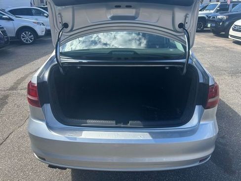 Used 2016 Volkswagen Jetta SEL FWD image 10
