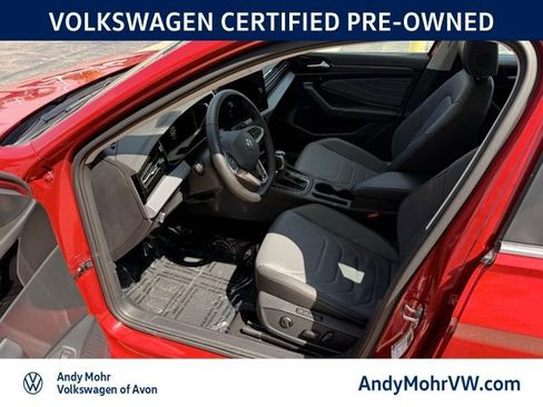Used 2025 Volkswagen Jetta SEL FWD image 11