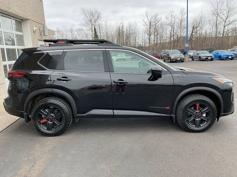Used 2025 Nissan Rogue SV w/ Rock Creek Premium Package AWD/4WD image 4