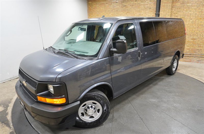 Used 2017 Chevrolet Express 3500 LS RWD image 2