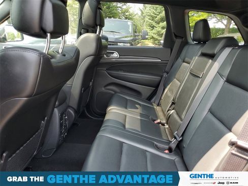 Used 2019 Jeep Grand Cherokee Limited w/ Luxury Group II image 23