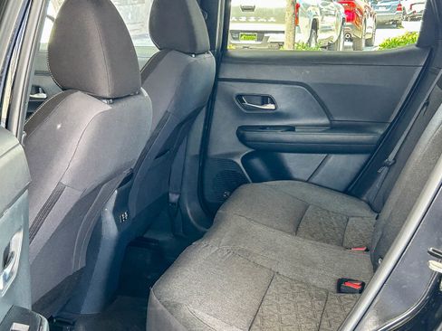 Used 2025 Nissan Kicks SV w/ Charging Package FWD image 18