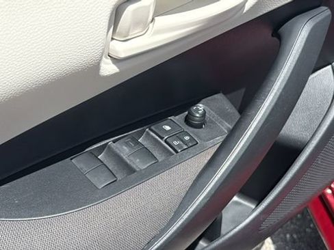 Used 2023 Toyota Corolla LE FWD image 18