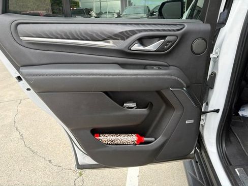 Used 2023 GMC Yukon Denali AWD/4WD image 38