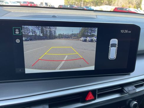 Used 2024 Kia Sorento S image 11