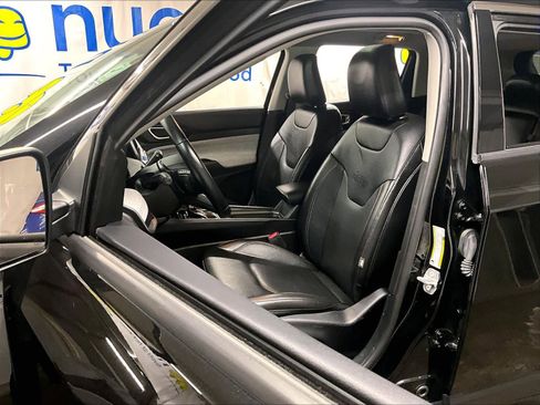 Used 2022 Jeep Compass Latitude w/ Sun and Sound Group image 10