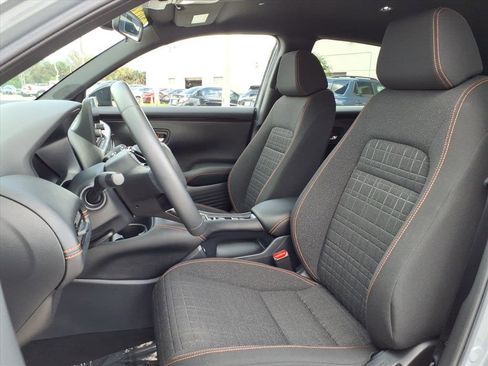 Used 2023 Honda HR-V Sport image 4