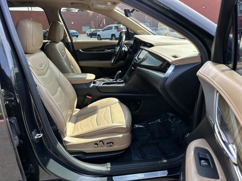 Used 2020 Cadillac XT6 Sport w/ Platinum Package image 14