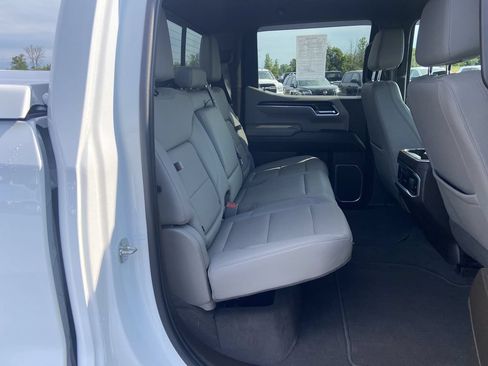 Used 2023 GMC Sierra 1500 SLT w/ SLT Premium Plus Package AWD/4WD image 27