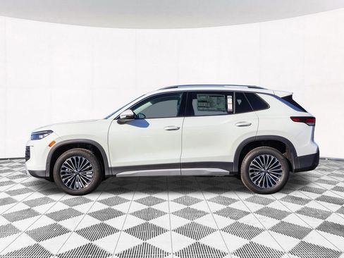 New 2025 Volkswagen Tiguan S image 9