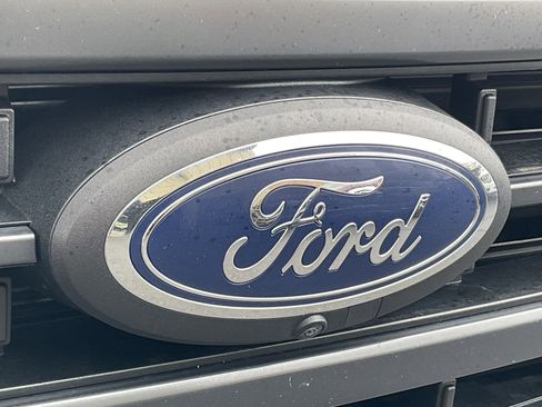 Used 2021 Ford F150 Lariat w/ Equipment Group 502A High AWD/4WD image 6