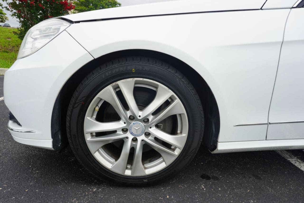 Used 2011 Mercedes-Benz E 350 4MATIC Sedan image 29