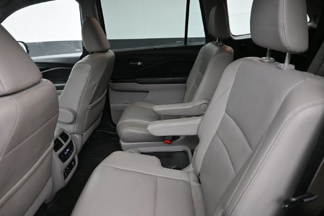 Used 2018 Honda Pilot Elite image 19